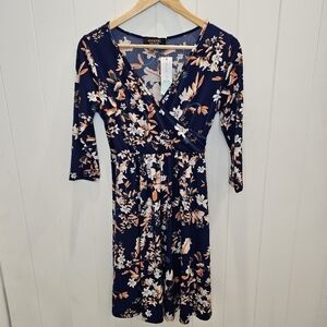 Renee C Maternity Dress Women's Size Small Floral 3/4 Sleeve Nursing V Neck